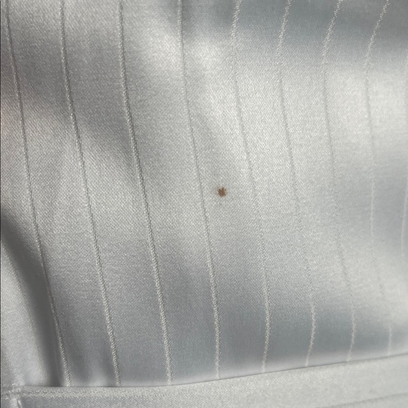 NEW — Wynn Resorts Luxury Robe - Picture 4 of 5